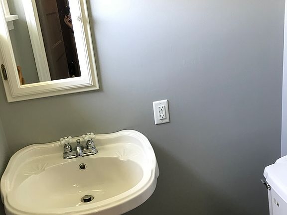4th image of 703 Kaler Ave