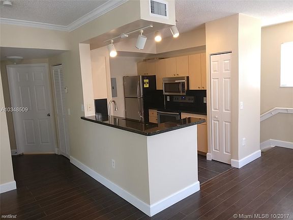 3rd image of 2499 Centergate Dr APT 202