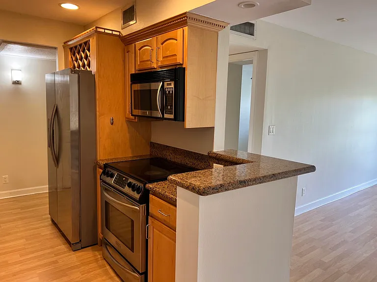 1515 E Broward Blvd #305 — Photo 9