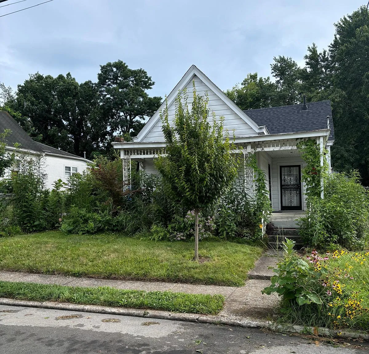414 Breckenridge St — Photo 1