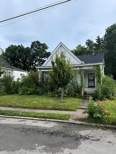 414 Breckenridge St Photo 1