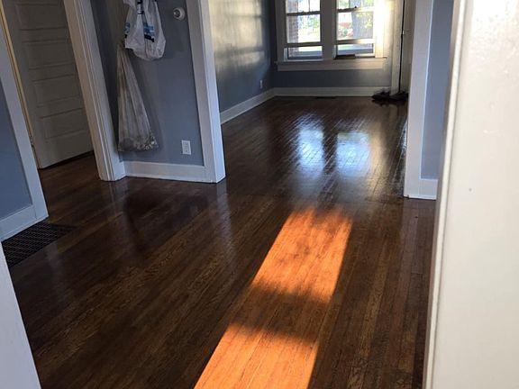 4th image of 1618 Nelson Ave