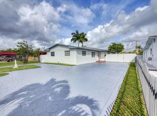 11441 SW 2nd St, Sweetwater, FL 33174