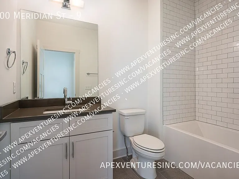 900 Meridian St #9 — Photo 12