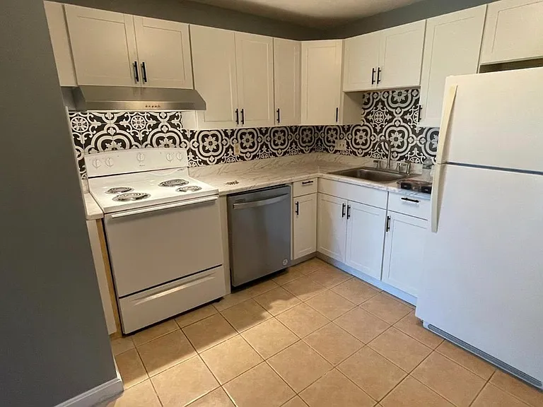 123 Whipple St #20 — Photo 1