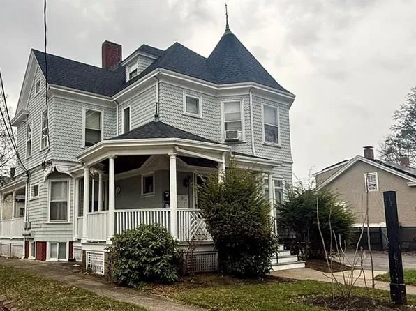 209 Cottage St #3, Pawtucket, RI 02860
