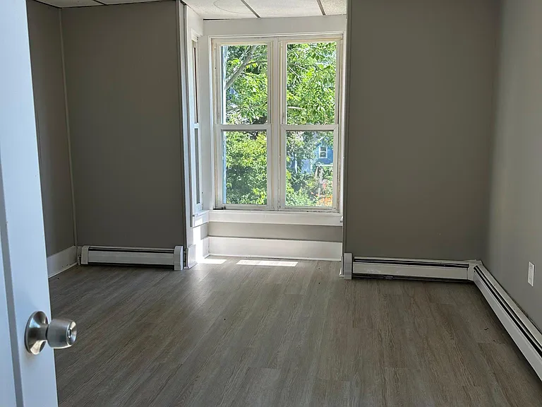 8 Beacon St #2 — Photo 15