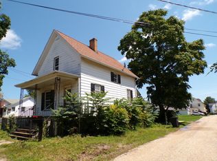 304 S Madison St, Morrison, IL 61270