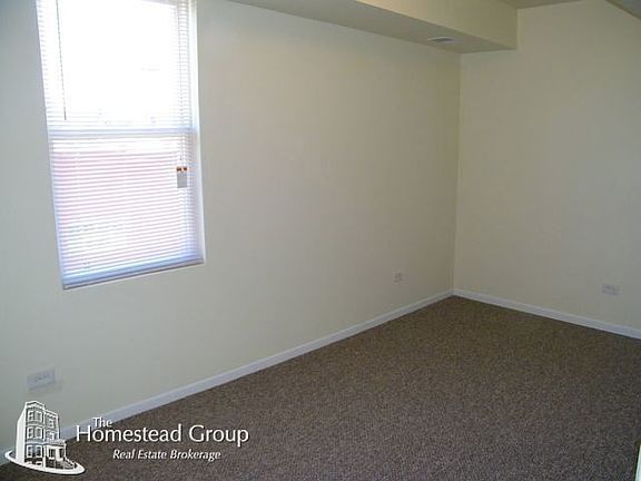 5th image of 2220 W Grand Ave #1