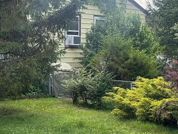3rd image of 30 Terrence Ave