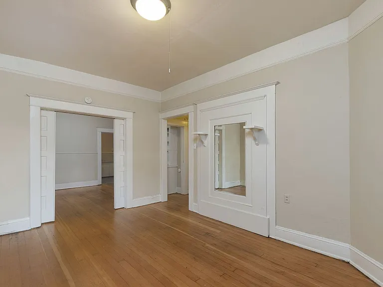 760 SW Vista Ave — Photo 16