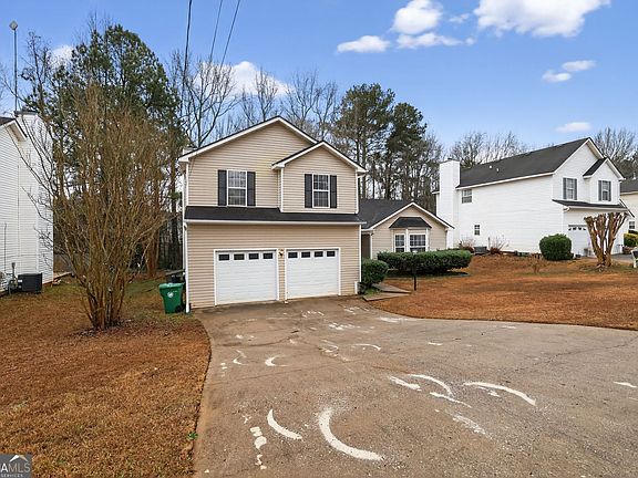 3rd image of 2420 Briar Knoll Rd