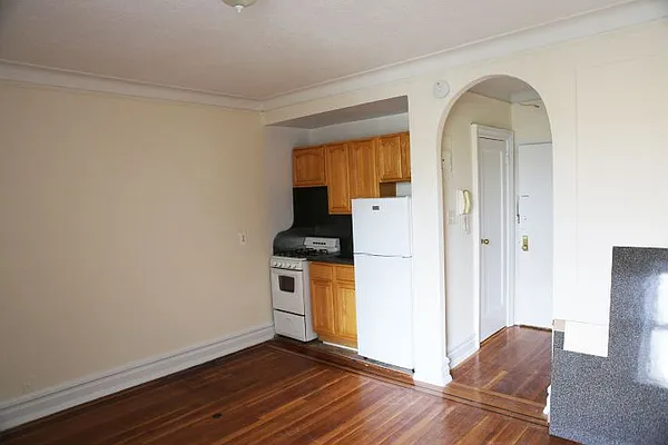 Rented by Chris Stewart, LREB | media 6