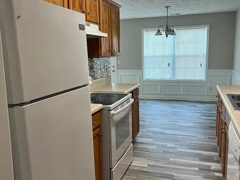 188 Alton Cir — Photo 5