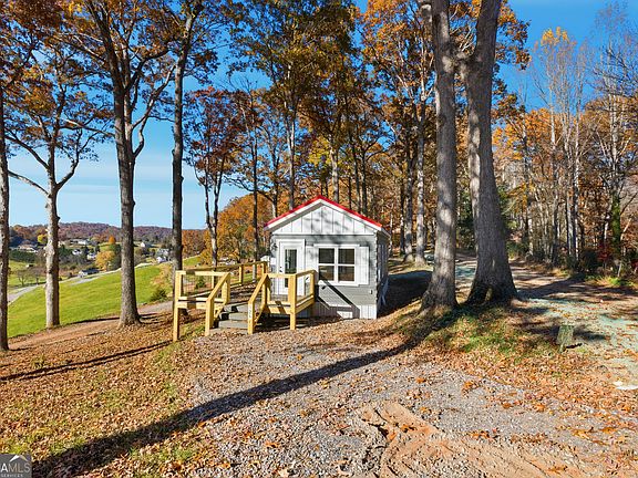 3rd image of 527 Saunders Rd Lot 13