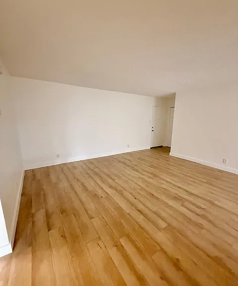 50 Rose Ave #3 — Photo 9