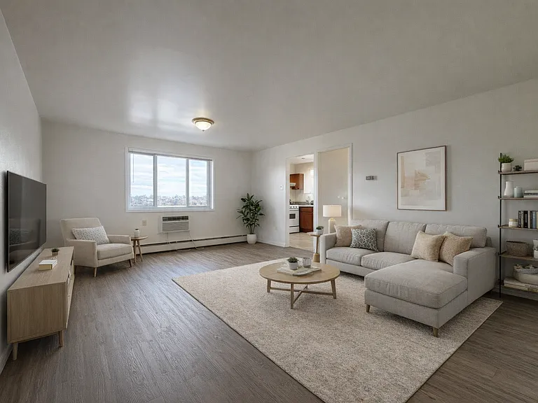 Brett Manor — Photo 11