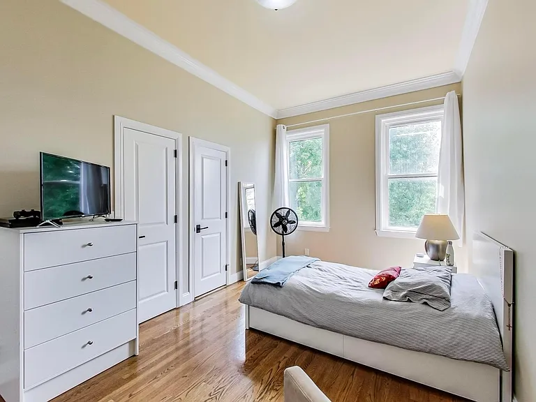 480 Arlington Ave — Photo 54