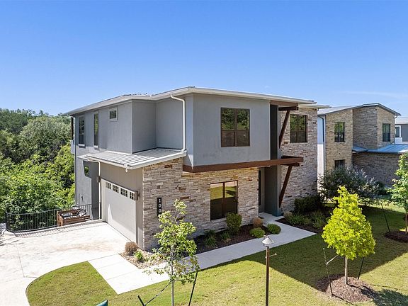 2nd image of 1002 Barrie Dr