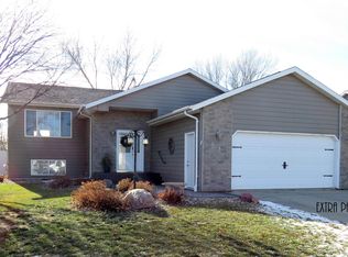 909 E Pine St, Brandon, SD 57005