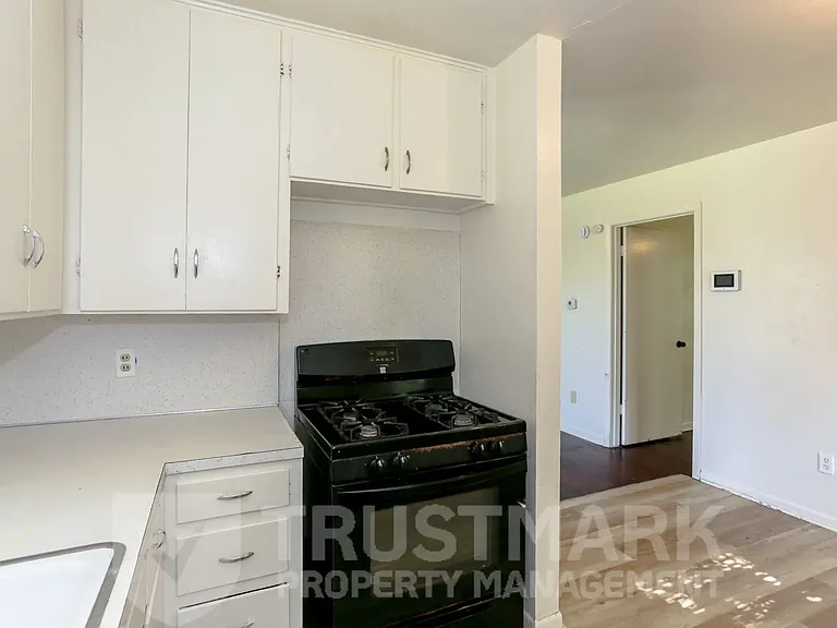 507 Adams Ave #A — Photo 8