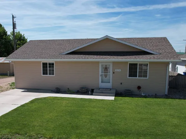 804 E 2nd St, Ogallala, NE 69153