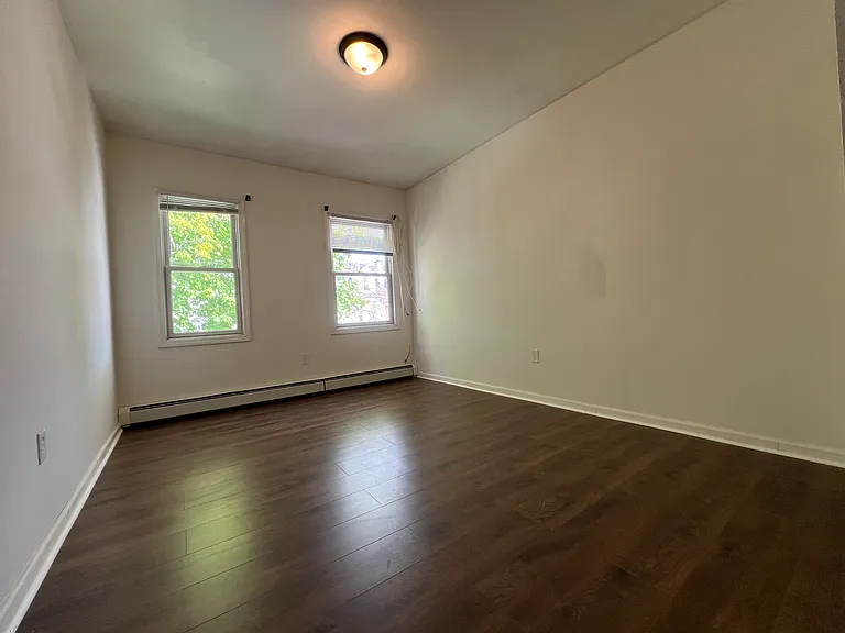 182 N 19th St #2 — Photo 10