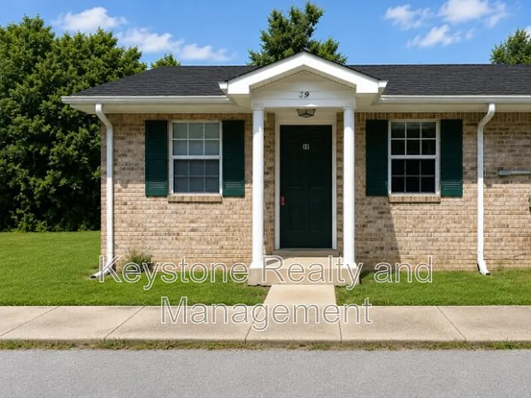 1375 Thompsonville Ln #39 — Photo 1