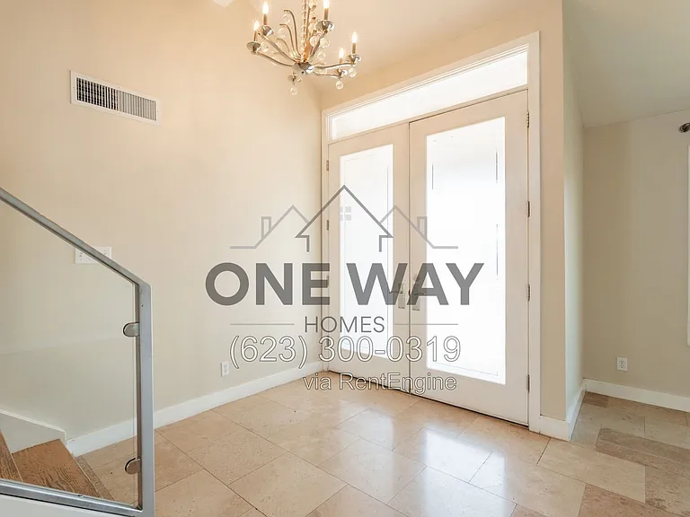 1325 W Lobo Ave — Photo 5