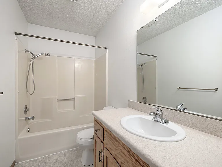 1207 N Main St #B — Photo 17