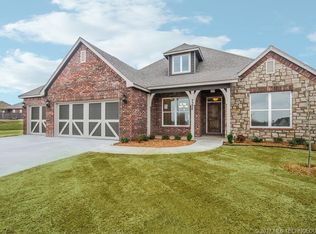 7326 E Nashville St, Broken Arrow, OK 74014