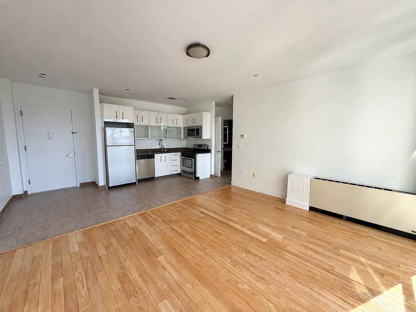 579 Warren Street — Photo 3