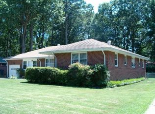 404 Sparrow Rd, Chesapeake, VA 23325