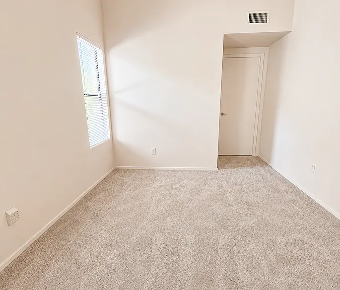 1741 W Ivanhoe St — Photo 12