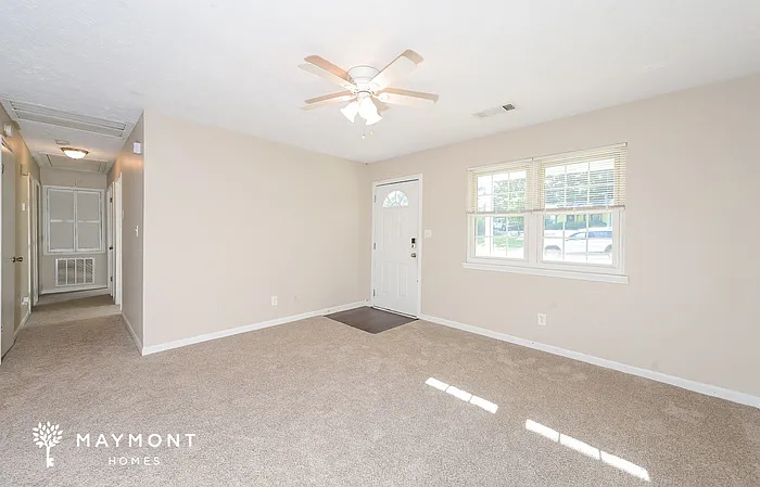 3 bed, 2.0 bath, 1251 sqft, $1,495 — Photo 3