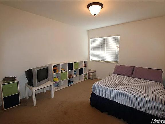 4th image of 9617 Flame Tokay Way
