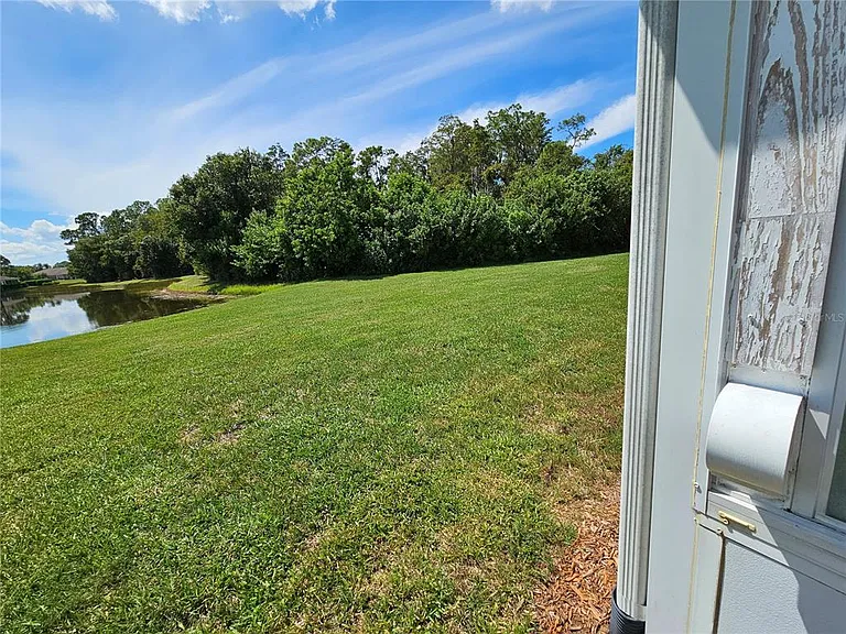739 Tremont Greens Ln — Photo 5