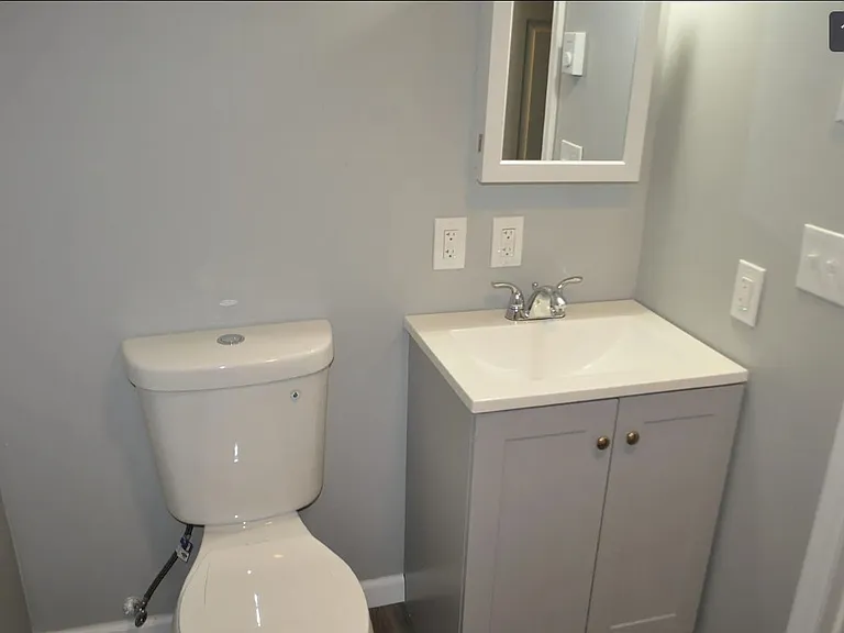 100 Green St #1 — Photo 11