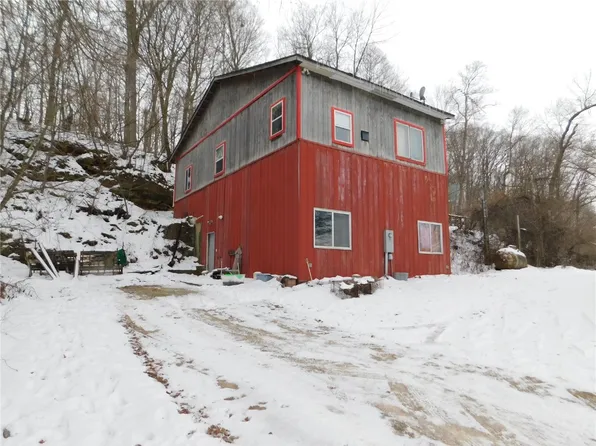 143 W Rochester Ave, Atalissa, IA 52720