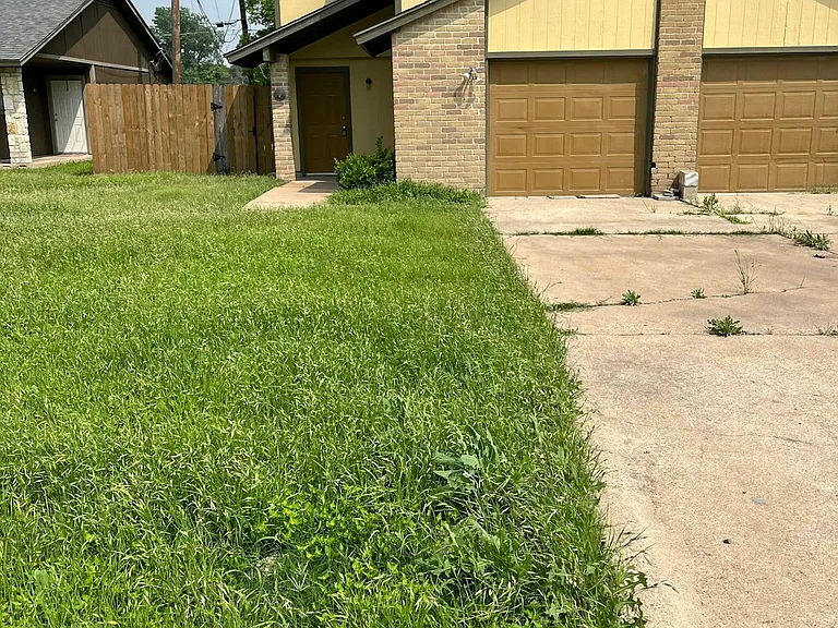 817 Betsy Ross Dr #A — Photo 2
