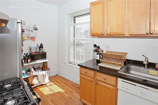 Rented by Compass | media 32