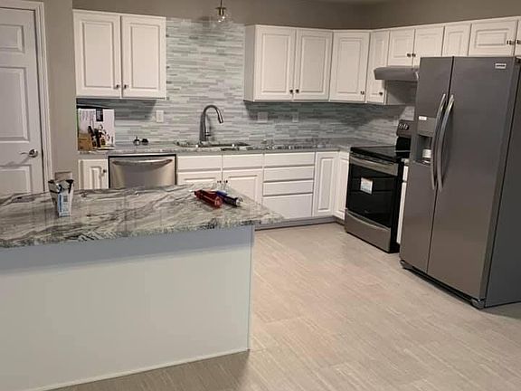 3rd image of 4013 Palmetto Springs Way