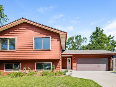 8224 Douglas Ln N, Brooklyn Park, MN, 55445