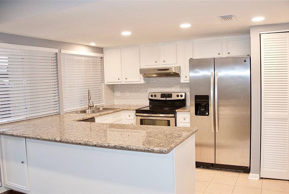 1st image of 10849 Sandpiper Dr #192