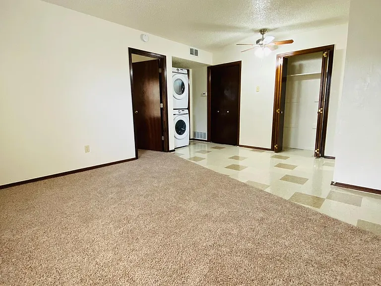 Norman Apartments — Photo 75
