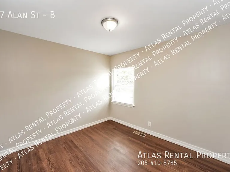 77 Alan St #B — Photo 13