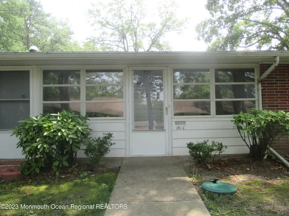 141C Farrington Court, Lakewood, NJ 08701