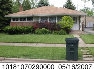 9238 New England Ave, Morton Grove, IL 60053