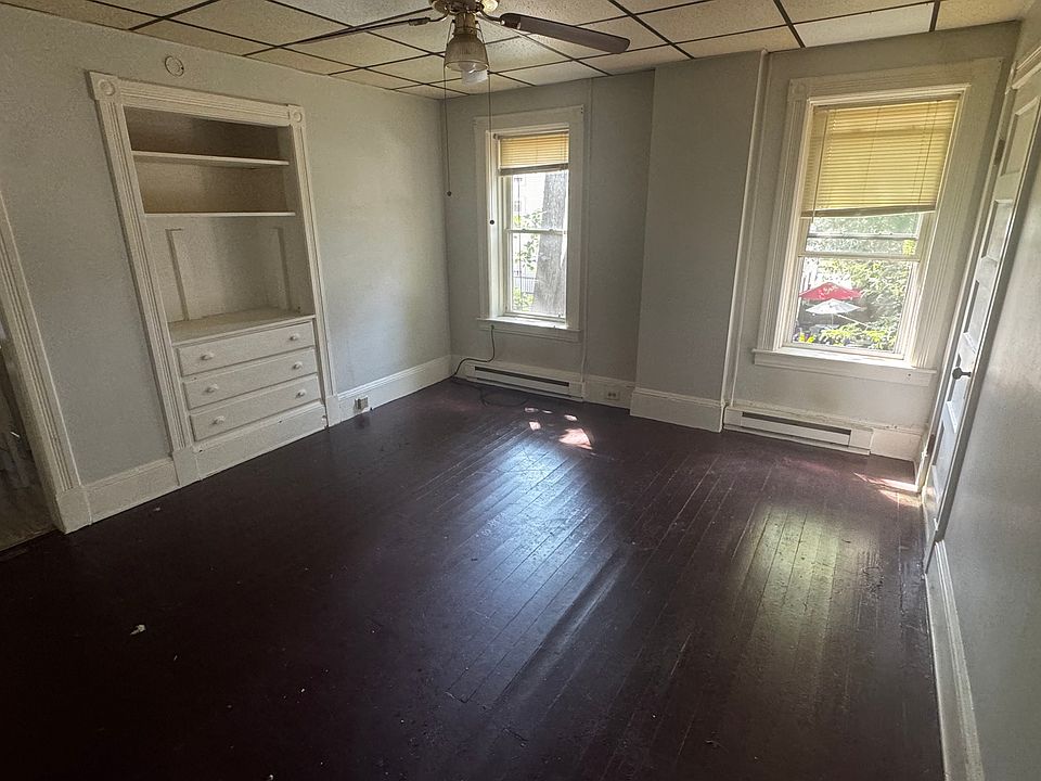 1st image of 19 Alvord Ave APT 2R