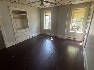 19 Alvord Ave APT 2R, Chicopee, MA 01020